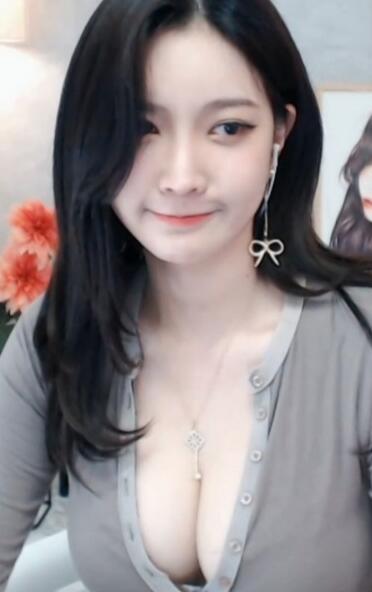 云雨直播大尺度观看免费版下载
